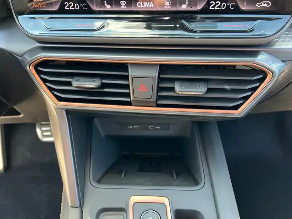 CUPRA LEON (25/28)