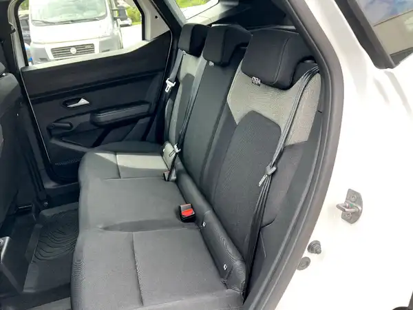 DACIA DUSTER (14/26)