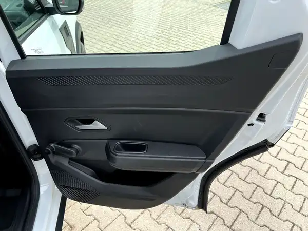 DACIA DUSTER (15/26)