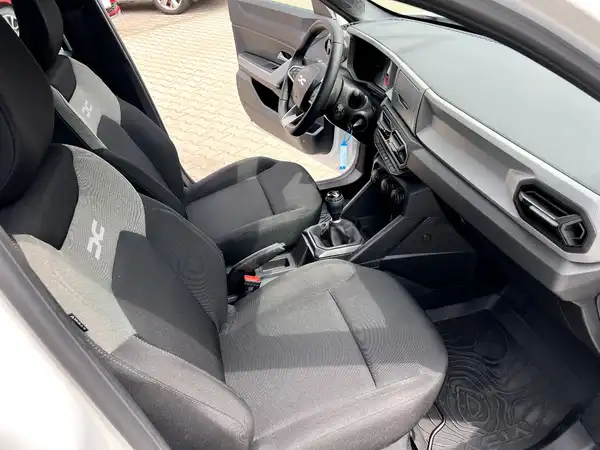 DACIA DUSTER (21/26)