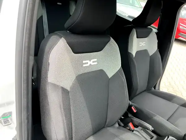 DACIA DUSTER (22/26)