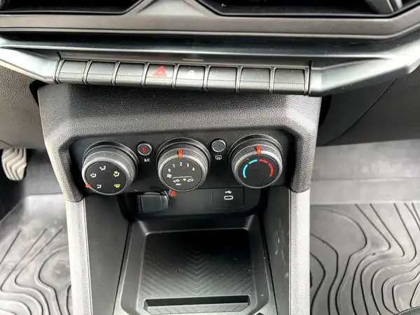 DACIA DUSTER (24/26)