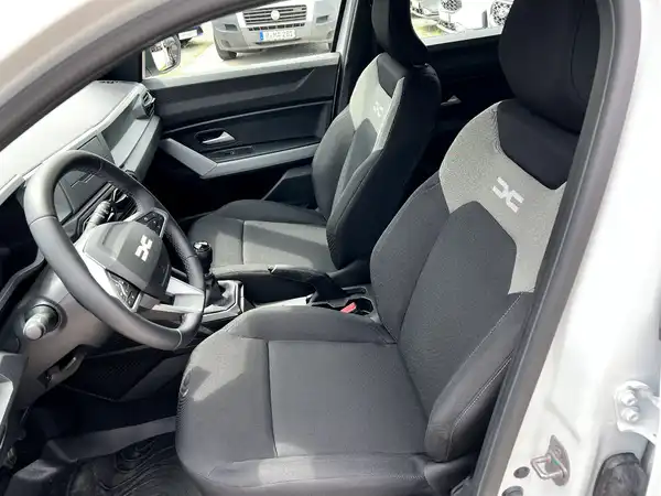 DACIA DUSTER (9/26)