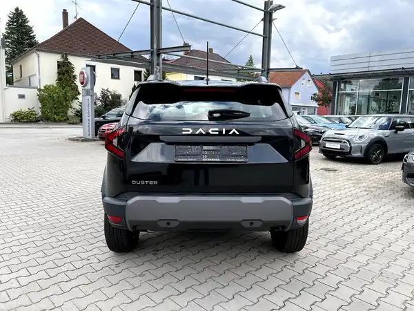 DACIA DUSTER (3/26)
