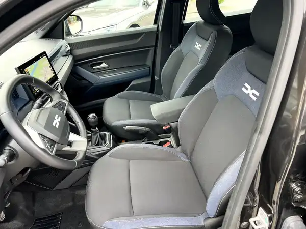 DACIA DUSTER (8/26)