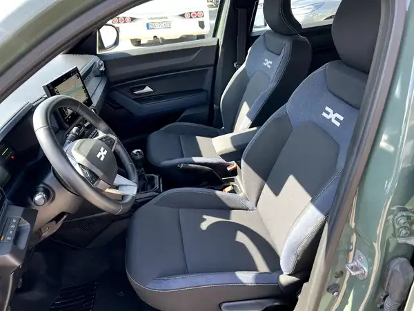 DACIA DUSTER (8/27)
