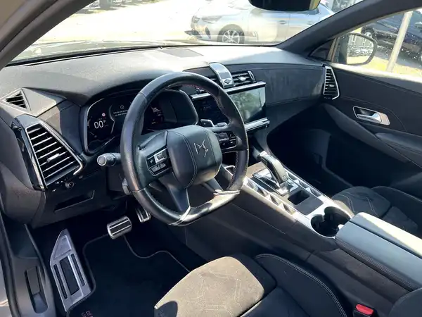 DS AUTOMOBILES DS7 (8/26)