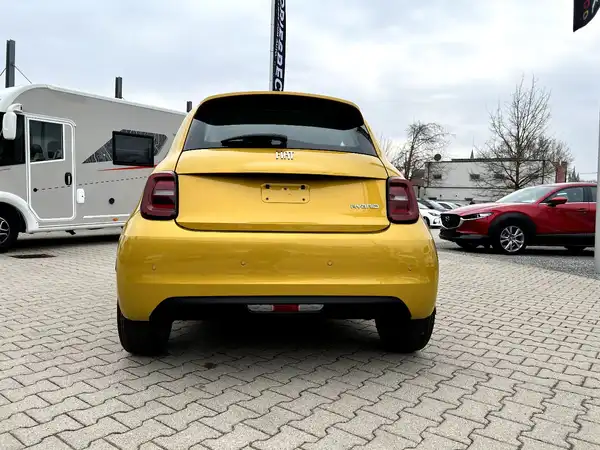 FIAT 500 (3/22)