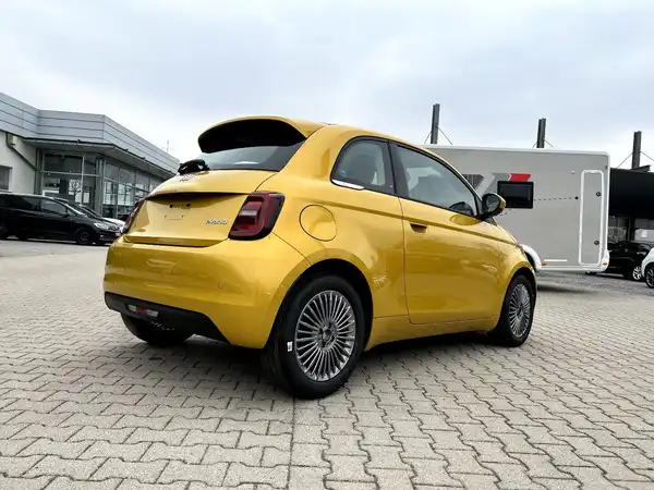 FIAT 500 (4/22)