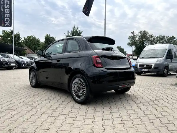 FIAT 500 (3/22)