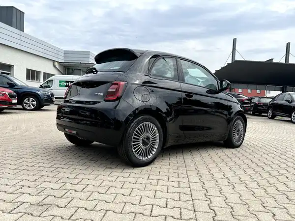 FIAT 500 (4/22)