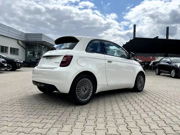 FIAT 500 (4/22)