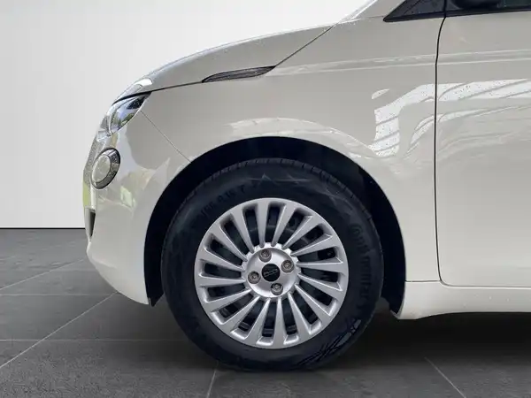FIAT 500 (16/18)