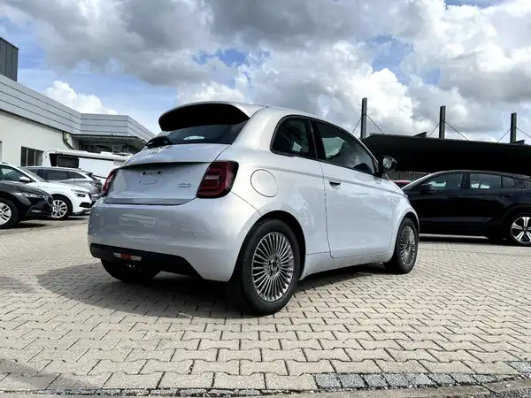 FIAT 500 (4/22)