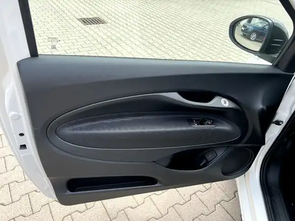 FIAT 500C (9/22)