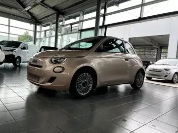 FIAT 500C (1/18)