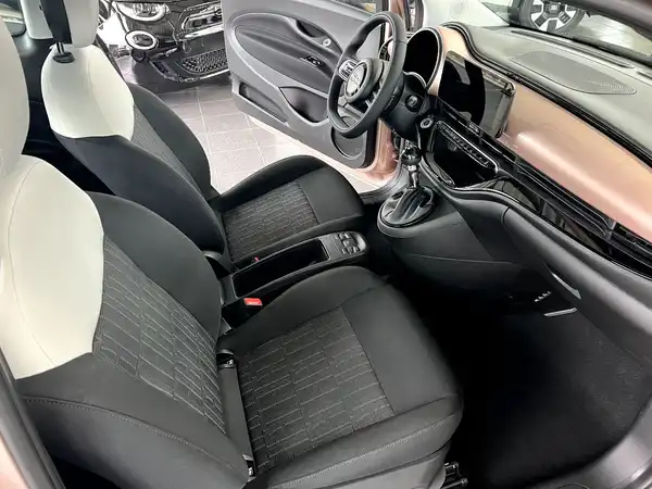 FIAT 500C (12/18)