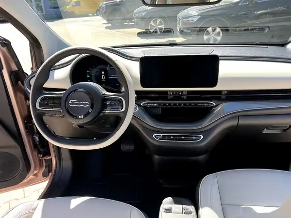 FIAT 500E (13/21)