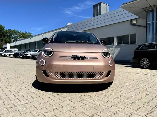 FIAT 500E (6/21)