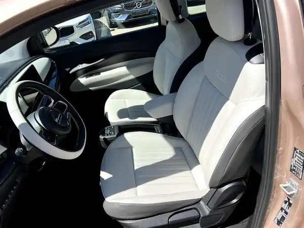 FIAT 500E (8/21)