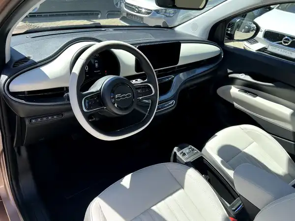 FIAT 500E (9/21)