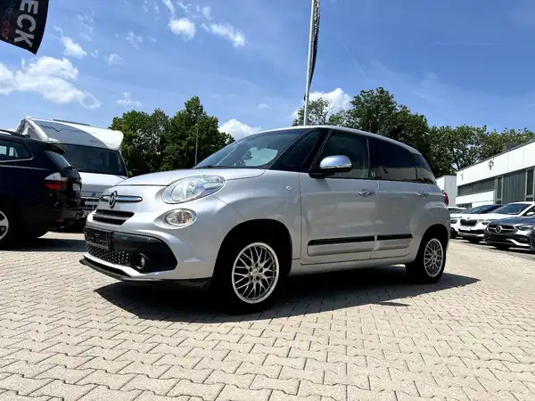 FIAT 500L (1/27)