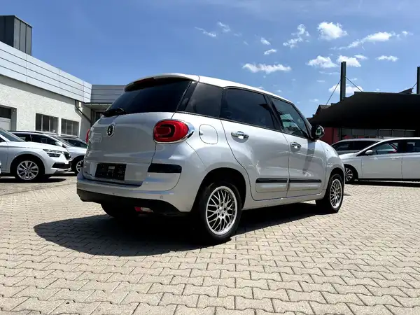 FIAT 500L (4/27)