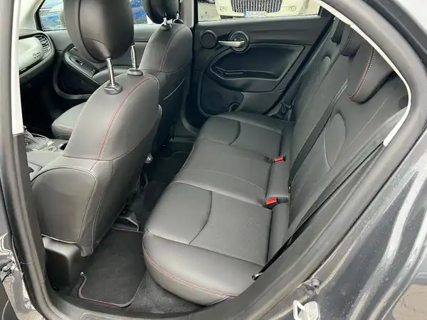 FIAT 500X (12/29)