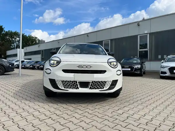 FIAT 600 (6/24)