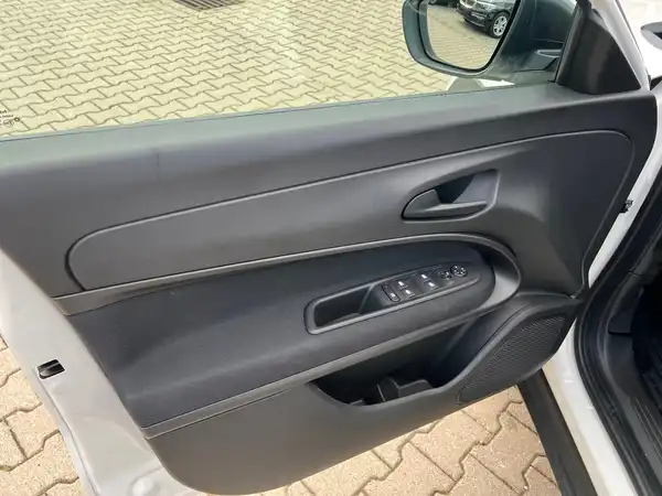 FIAT 600 (9/24)