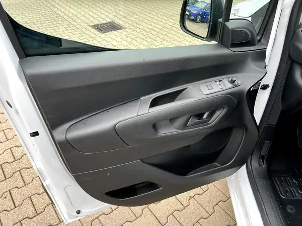 FIAT DOBLO (18/25)