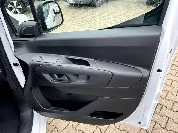 FIAT DOBLO (19/25)