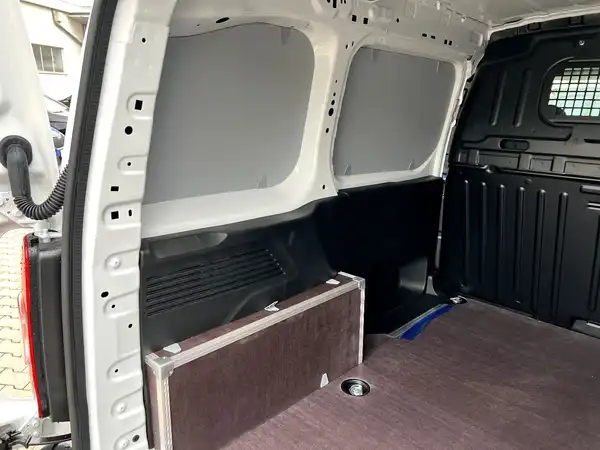 FIAT DOBLO (9/25)