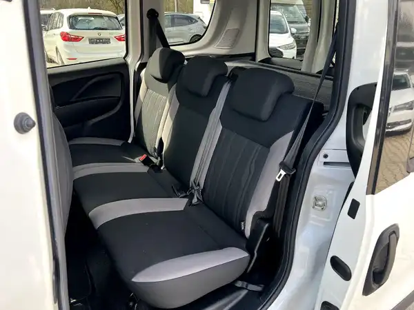 FIAT DOBLO (13/27)