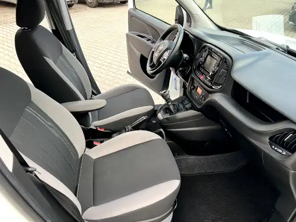 FIAT DOBLO (21/27)