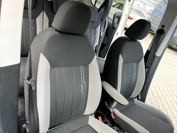 FIAT DOBLO (22/27)