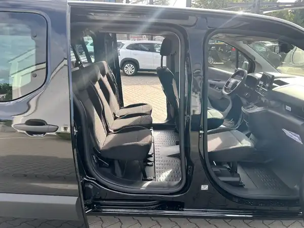 FIAT DOBLO (16/27)