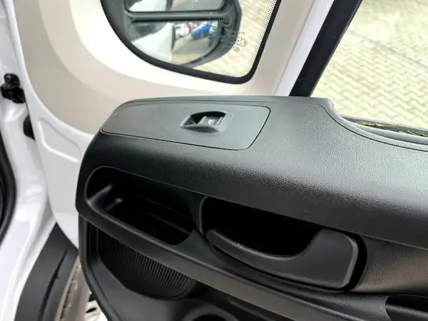 FIAT DUCATO (20/27)