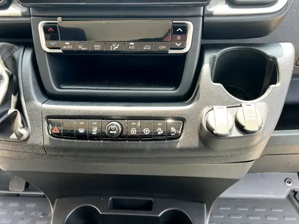 FIAT DUCATO (15/18)