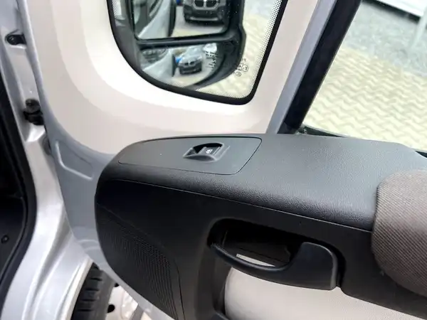 FIAT DUCATO (18/24)