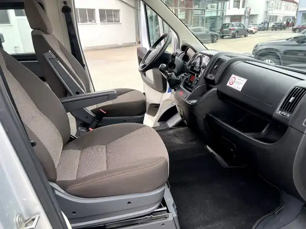 FIAT DUCATO (19/24)