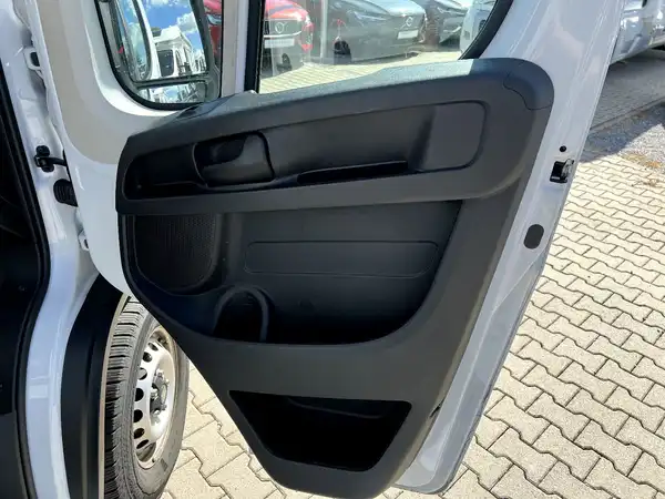 FIAT DUCATO (17/24)
