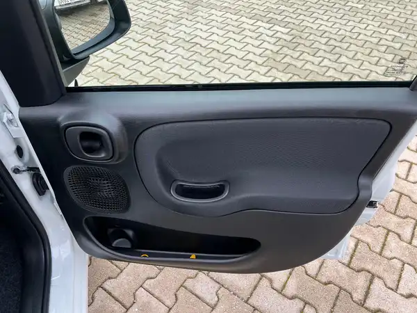 FIAT PANDA (19/25)