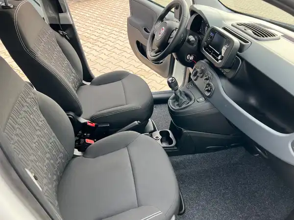 FIAT PANDA (20/25)