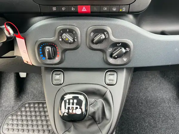 FIAT PANDA (23/25)