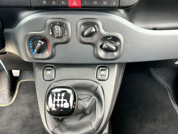 FIAT PANDA (23/26)