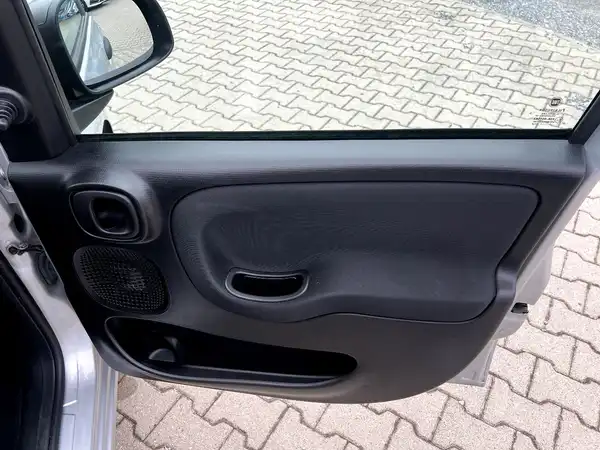 FIAT PANDA (19/26)