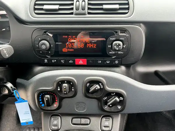 FIAT PANDA (23/26)
