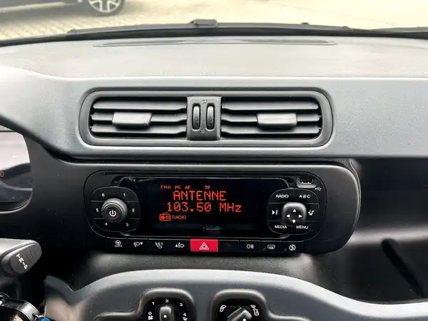 FIAT PANDA (24/26)