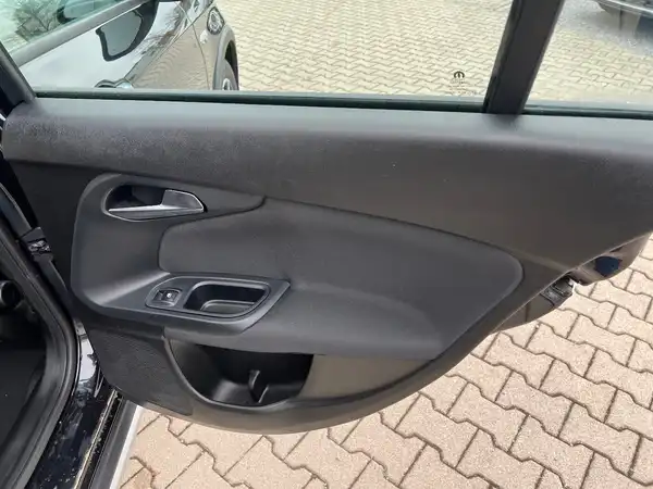 FIAT TIPO (13/23)